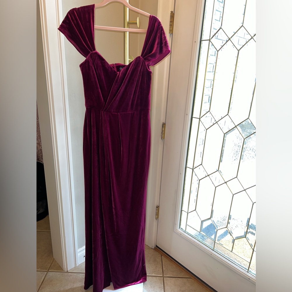 NEW Revolve PARKER BLACK LABEL Long Velvet Gown Size 4 $598 Color Wine